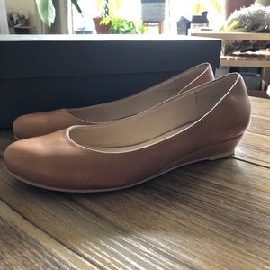 Nisolo Mendez “flats” with a kitten wedge